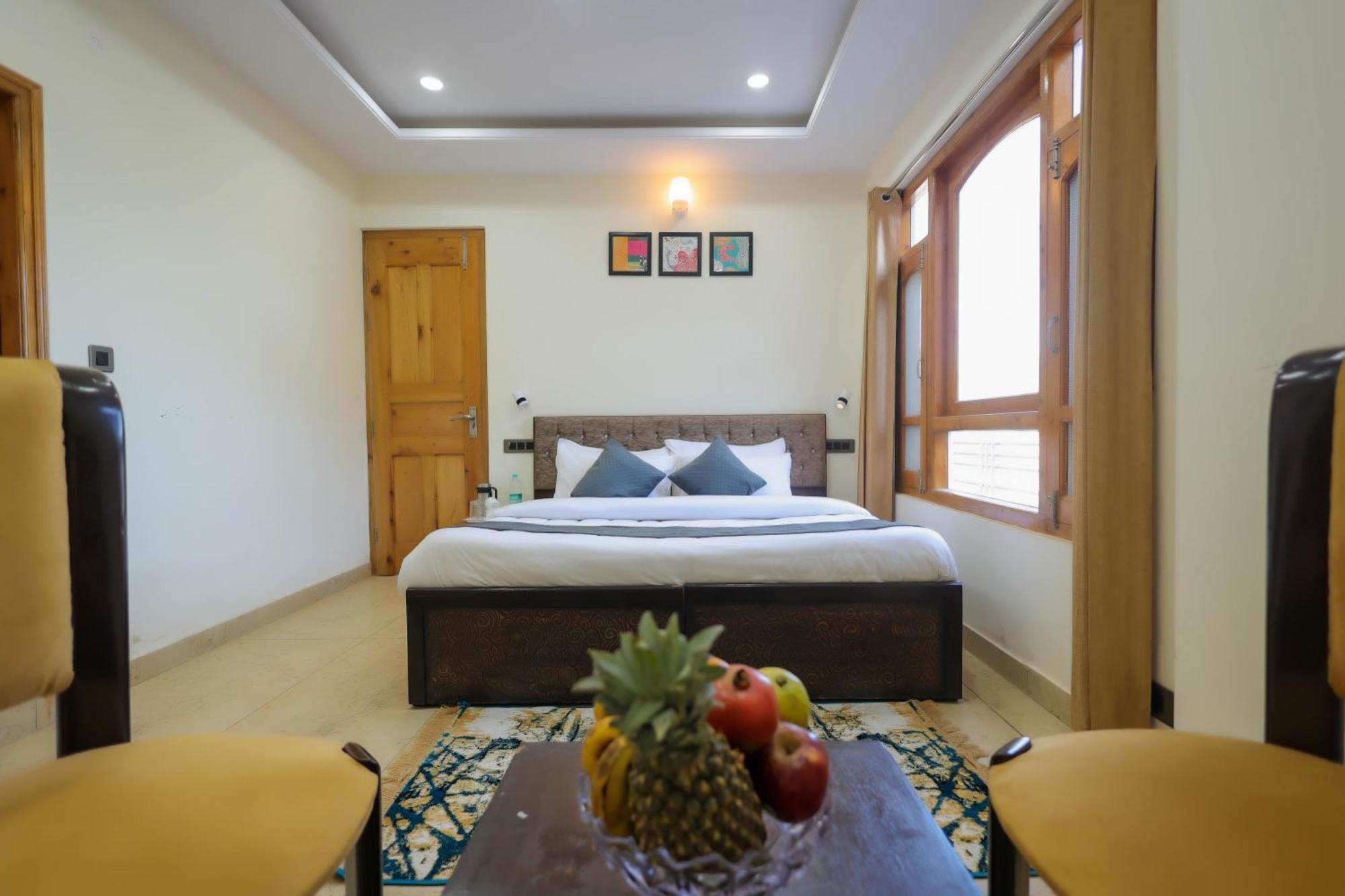 Отель Mystic Hills Retreat Шимла Экстерьер фото