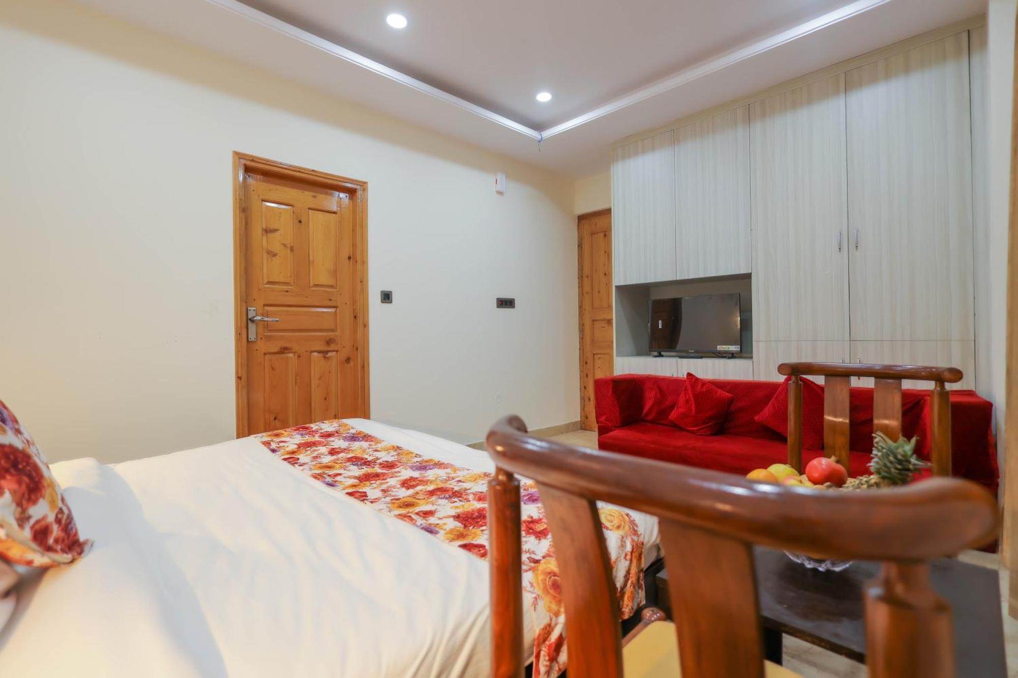 Отель Mystic Hills Retreat Шимла Экстерьер фото